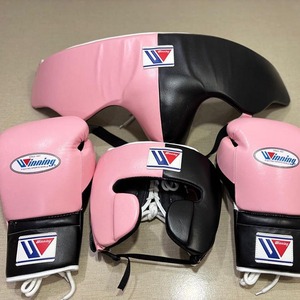 Ensemble de sparring de boxe professionnel Winning avec logo personnalisé, kits complets de sparring de boxe de haute qualité, ensembles d'entraînement de boxe Winning - Product Image 1