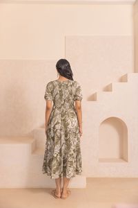 ชุดเดรสยาวผ้าฝ้ายสีเขียวสไตล์ทรอปิคอลสำหรับผู้หญิง - Product Image 4