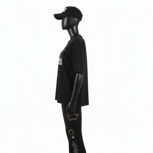 Ensemble haut de gamme pour femmes : t-shirt en coton 200 GSM et legging extensible en spandex avec logo en strass noir imprimé par transfert thermique - Product Image 2