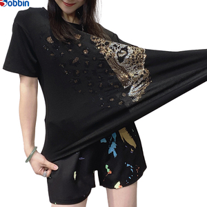 ชุดเซ็ตเสื้อยืดแขนสั้นประดับเพชรแฟชั่นฤดูร้อนแบบใหม่สั่งทำได้ ชุดเซ็ต 2 ชิ้นสุดฮิต ชุดลำลองสไตล์เทรนดี้ - Product Image 4