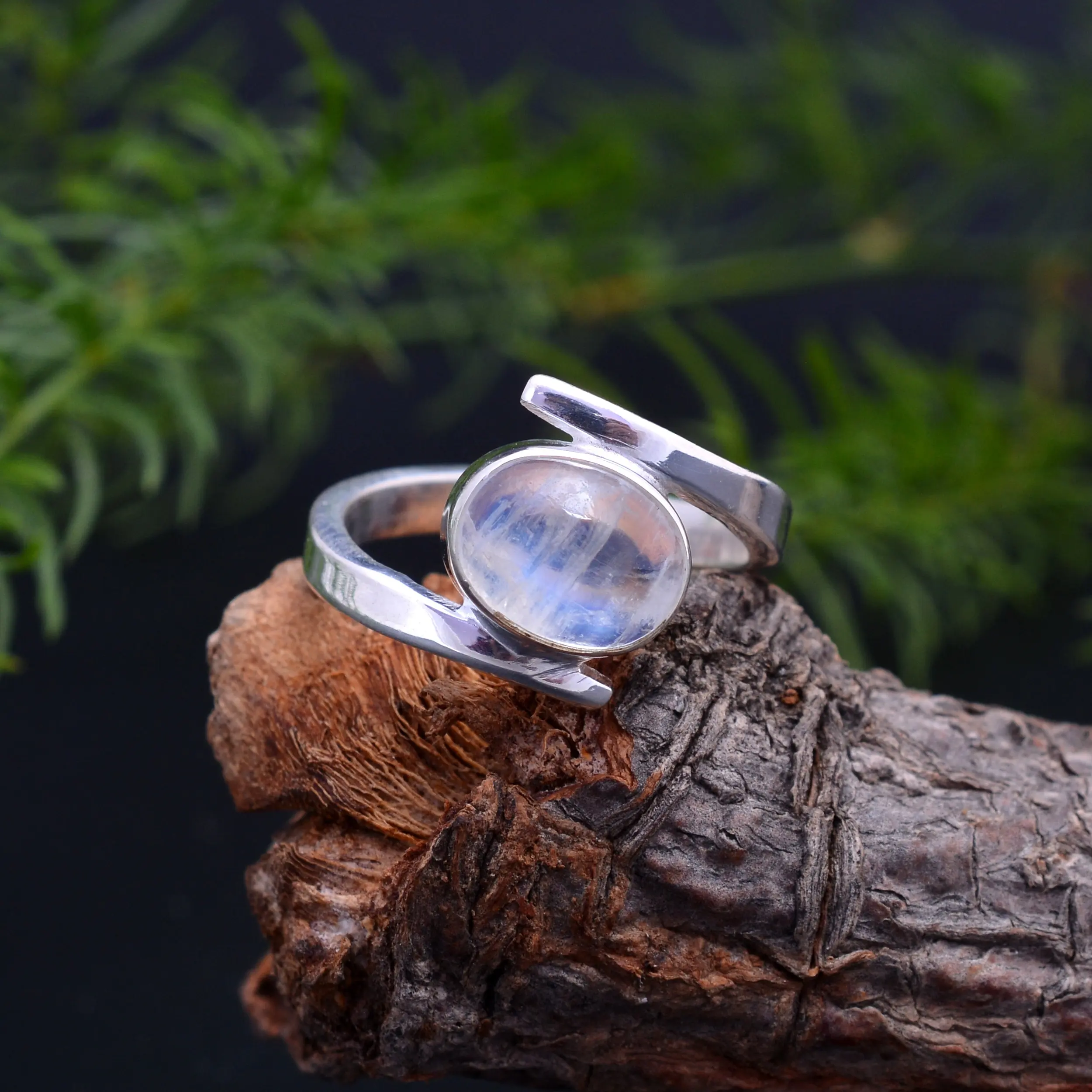 Bague en argent sterling 925 ovale en pierre de lune arc-en-ciel à la mode et élégante pour les filles et les femmes