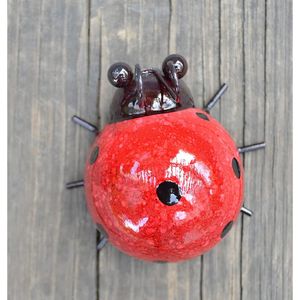 Set di 4 Sculture da Giardino in Metallo a Forma di Coccinella Rossa, Decorazioni per Esterni e Giardino - Product Image 4