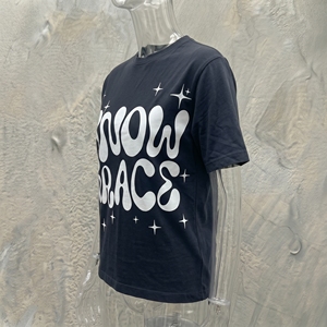 T-shirt à manches courtes surdimensionné imprimé Snow Grace pour homme, col rond décontracté, jersey 100% coton - Product Image 5