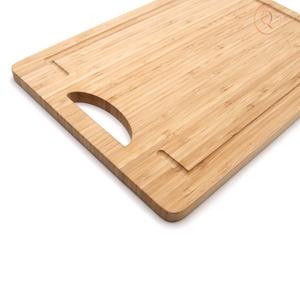 Planche à découper en bois à finition naturelle, bords lisses, écologique, antibactérienne, passe au lave-vaisselle, épaisseur 1,5 cm, conçue pour le confort - Product Image 3