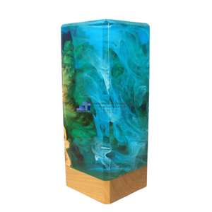 Escultura Artística de Resina Epoxi en Forma de Pirámide con Incrustaciones de Madera, Escena Oceánica, Decoración para el Hogar, Hecho en Vietnam - Product Image 2