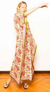 Caftán de algodón con estampado floral bohemio, ligero, para verano. - Product Image 2