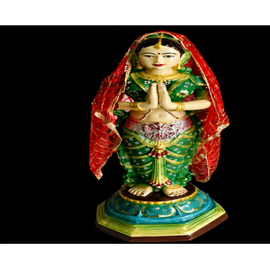 Estatua de la Dama Namaste de Fibra, Estatuas de la Dama de Bienvenida de la Cultura Punjabi, Estatuas de la Dama de Bienvenida a Precios Razonables - Product Image 1