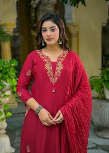 Conjunto de traje Salwar rojo de algodón hasta la rodilla con bordado y dupatta, ropa étnica tradicional para mujer, estilo informal de India y Pakistán - Product Image 4
