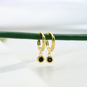Pendientes de Aro Huggie con Bisel de Oro Sólido de 14K y Diamantes Negros de 10mm, Joyería Minimalista y Elegante, Regalo para Mujer - Product Image 4
