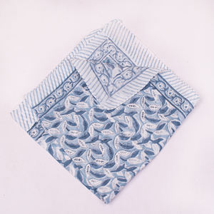Vente en gros de foulards carrés écologiques personnalisés pour femmes, bandana classique en coton, design imprimé à la main, utilisation quatre saisons - Product Image 2