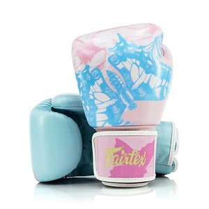 ถุงมือชกมวย Fairtex คุณภาพพรีเมียม แบบสั่งทำพิเศษ พิมพ์ลายดิจิตอลเต็มรูปแบบ สายรัดปรับได้ สวมใส่สบาย เหมาะสำหรับการต่อสู้ - Product Image 3