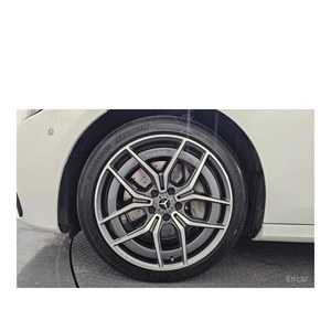 Mercedes-Benz Classe E E220d 4MATIC AMG Line Euro V Diesel Automatique avec caméra de recul, sièges en cuir, conduite à gauche, 50 150 km, modèle 2023 - Product Image 5