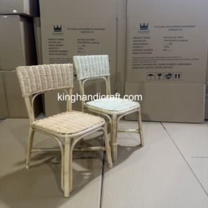 Chaise pour enfant en rotin naturel tressé à la main pour location événementielle, mariage, fête, anniversaire, photographie et décoration - Product Image 2