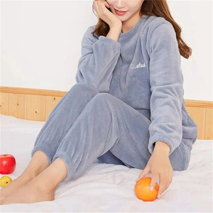 Sweat à capuche polaire d'hiver à carreaux surdimensionné avec poche B0092-Blue vêtements de nuit pour femmes-Automne/Hiver Taille unique - Product Image 1