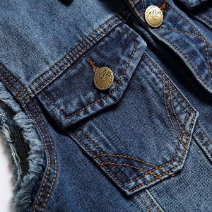 Chaleco vaquero sin mangas para hombre con logotipo personalizado, bordado de botones, estilo vintage desgastado, lavado azul, para motociclista, venta al por mayor - Product Image 3