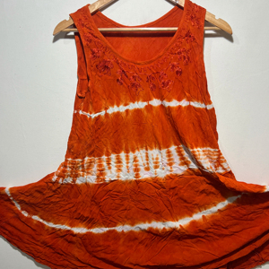 Túnica Boho sin Mangas con Estampado Tie Dye Naranja para Mujer, con Cuello Redondo |   Vestido Casual Holgado con Corte Evase para Verano - Product Image 1