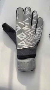 ถุงมือผู้รักษาประตูฟุตบอลมืออาชีพ Zebra AC Latex แบบพันมือ ป้องกันการลื่น ระดับเกมส์ ผลิตจากหนัง - Product Image 5