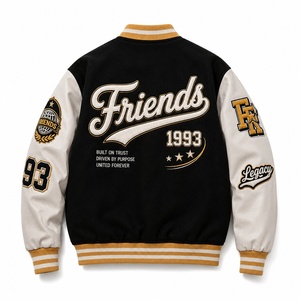 Veste universitaire décontractée pour homme en cuir noir avec manches en cuir et patch brodé personnalisé, idéale pour l'automne - Product Image 6