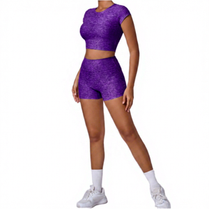 Conjunto de Yoga de Dos Piezas Verde Sólido, Transpirable, con Logotipo en la Parte Delantera, Shorts de Cintura Alta, Spandex/Nylon, Ropa Deportiva para Mujer - Product Image 2