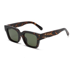 Lunettes de Soleil Tendance RTS 2026 en Gros, Monture et Verres PC de Luxe de Haute Qualité, Pour Femmes et Hommes, Design Personnalisé, Protection UV400 - Product Image 3