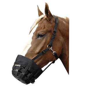 Muselière robuste pour chevaux avec sangles réglables pour un ajustement sûr et une restriction efficace de la pâturée - Product Image 1