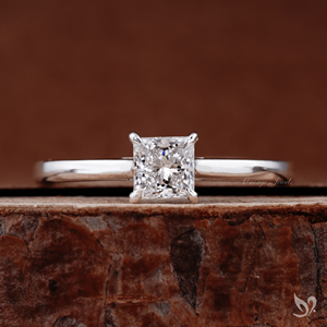 Bague de fiançailles solitaire en diamant de laboratoire taille princesse certifié IGI 0,50 ct, or blanc 10 carats, minimaliste, pour anniversaire de mariage - Product Image 1