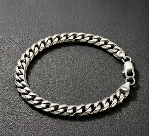 Pulsera de Eslabones Cubanos de Plata de Ley 925 Chapada en Oro Estilo Hip Hop |   Cadena de eslabones de 8 mm |   Cierre de Langosta |   Regalo Unisex - Product Image 3