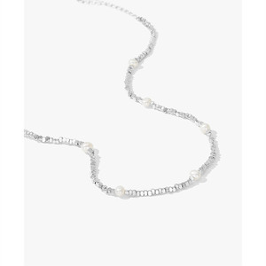 Collar de Gargantilla Fina de Alta Gama para Mujer, Lujo Ligero, Perla de Agua Dulce, Diseño de Nicho Famoso en Internet, Plata Desgastada - Product Image 2