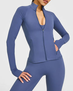 Chaqueta de yoga para mujer de fabricante OEM, elástica, de secado rápido, con cremallera completa, cuello alto, orificios para los pulgares, ajuste ceñido, Spandex/Nylon 220g frontal - Product Image 4