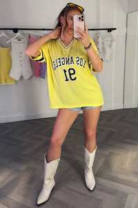 เสื้อเจอร์ซีย์กีฬาคอวีทรงโอเวอร์ไซส์สำหรับผู้หญิง สไตล์สตรีทแวร์ฤดูร้อน แขนสั้น ทรงหลวม รับผลิตแบบ OEM ODM ขายส่ง - Product Image 5