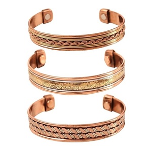 Lot de 3 Bracelets Magnétiques Bio en Cuivre Rouge, Motif Estampé Intricate et Tressage de Câble, Bracelets Souples - Product Image 1