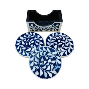 Ensemble de sous-verres en MDF avec incrustation osseuse, motif floral bleu et blanc, mosaïque, fait main, diamètre 9 cm, épaisseur 3 mm, REHMAN CRAFT Uttar Pradesh - Product Image 6