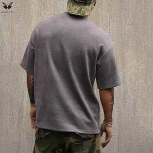 เสื้อยืดผู้ชายสไตล์วินเทจแบบขายส่ง แขนสั้น ใส่สบาย ผ้าคุณภาพดี ทรงคลาสสิก พร้อมบริการสกรีนโลโก้ - Product Image 3