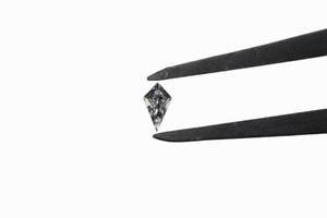 เพชรทรงว่าวสี DEF สวยงาม คุณภาพ VVS-VS  เพชรหลวมเพาะเลี้ยงในห้องปฏิบัติการ  แบบเจียระไน  สำหรับทำเครื่องประดับต่างหู  ของขวัญสำหรับเธอ  SHRAMAN DIAMOND - Product Image 5