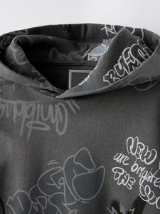Sweat à capuche surdimensionné pour homme avec imprimé graffiti – Sweat-shirt streetwear, design graphique urbain, mélange de coton doux, style décontracté hip-hop - Product Image 2