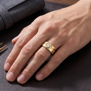 แหวนเพชรเม็ดเดี่ยวสั่งทำพิเศษสำหรับผู้หญิง ทองคำขาว 14K |   แหวนหมั้นทรงสี่เหลี่ยมหรูหรา ชุบโรเดียม - Product Image 5