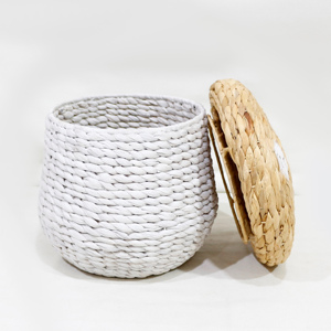 Boîte décorative en jacinthe d'eau écologique chic avec couvercle, conception de capuchon de champignon pour l'organisation de la chambre d'enfant bien rangée - Product Image 3