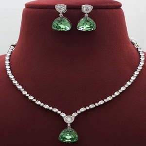 Hermoso Juego de Collar y Aretes de Plata con Circonitas, Diseño de Gota de Agua, Joyería para Mujer - Product Image 3
