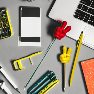 NOUVEAU DESIGN Stylo Gel Nicher EXTENSIBLE en Plastique Souple à Commande par Geste du Doigt, pour Étudiants, Fêtes, Bureau, Nouveauté, Encre Bleue/Noire, Pointe 0,7 mm - Product Image 5