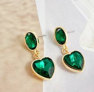 ต่างหูรูปไข่และหัวใจสีเขียวไฮโดร ดีไซน์หรูหรา ขายดีอันดับต้นๆ ทำจากเงินแท้ 925 ชุบทอง 18K เหมาะสำหรับงานแต่งงาน - Product Image 6