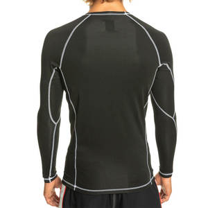 เสื้อรัดกล้ามเนื้อคุณภาพสูงสำหรับผู้ชาย สำหรับฝึกซ้อมต่อสู้ในยิม แขนยาว ผลิตจากผ้าสแปนเด็กซ์และโพลีเอสเตอร์ น้ำหนัก 220 กรัม ปรับแต่งได้ เหมาะสำหรับกิจกรรมกลางแจ้ง ปี 2026 - Product Image 2