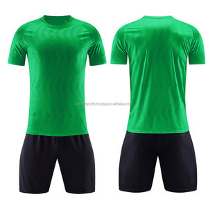 Tenues de football personnalisées de haute qualité, uniformes d'équipe sublimés, 100% polyester, respirant, séchage rapide, léger, pour hommes adultes - Product Image 1
