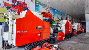 Cosechadora de Alto Rendimiento Kubota DC108X de 108HP con Motor Diésel, Máquina de Cosecha de Arroz de Uso Pesado para Agricultura Profesional - Product Image 6