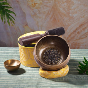 Cuenco Tibetano Premium Grabado a Mano, Artesanía Metálica Artística para Yoga, Meditación y Terapia de Sonido - Product Image 3