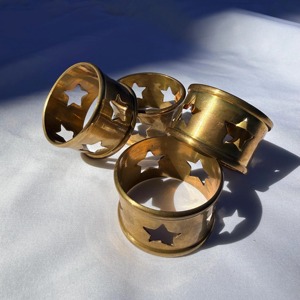Anillo para Servilletas de Diseño Metálico, Acabado Dorado, Forma Redonda, Elegante Porta Servilletas Decorativo para Mesa - Product Image 6