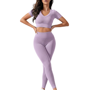 Conjunto deportivo de leggings de yoga sin costuras de cintura alta y top corto para mujer, para gimnasio, fitness y ejercicio. - Product Image 3