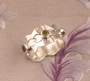 Wholesale Handcrafted August Birthstone <b>Peridot</b> 925 Silver Stackable <b>Ring</b> for Women Trendy Bohemian <b>Peridot</b> Finger <b>Ring</b> - Product Image 4