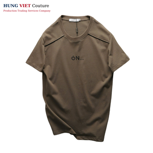 เสื้อยืดผ้าสำหรับผู้ชายออกแบบได้เองลายสีรุ้งสะท้อนแสงได้ด้วยเลเซอร์โฮโลแกรมในสีเข้ม - Product Image 1