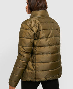 Chaqueta acolchada corta con capucha para mujer, ropa de invierno aislante, chaqueta acolchada de moda para mujer, abrigo acolchado extragrande. - Product Image 3