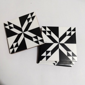 Juego de 4 Posavasos Redondos de Resina y Latón de Estilo Retro Ecológico para Decoración de Mesa, 100 mm de Diámetro - Product Image 4